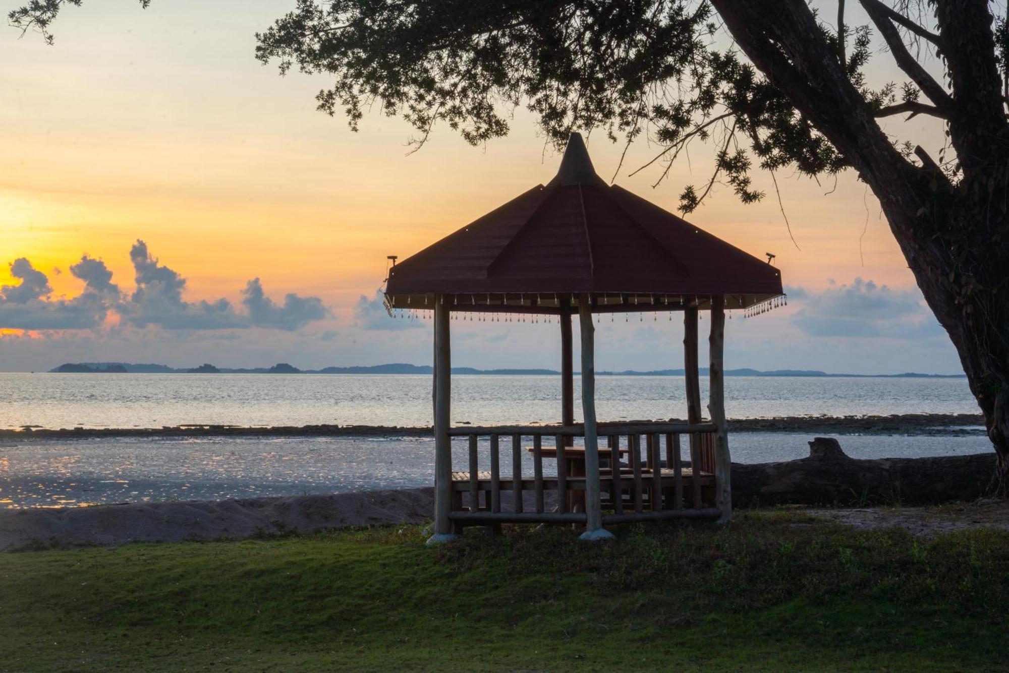 Kepri Coral Resort Galang Island Esterno foto