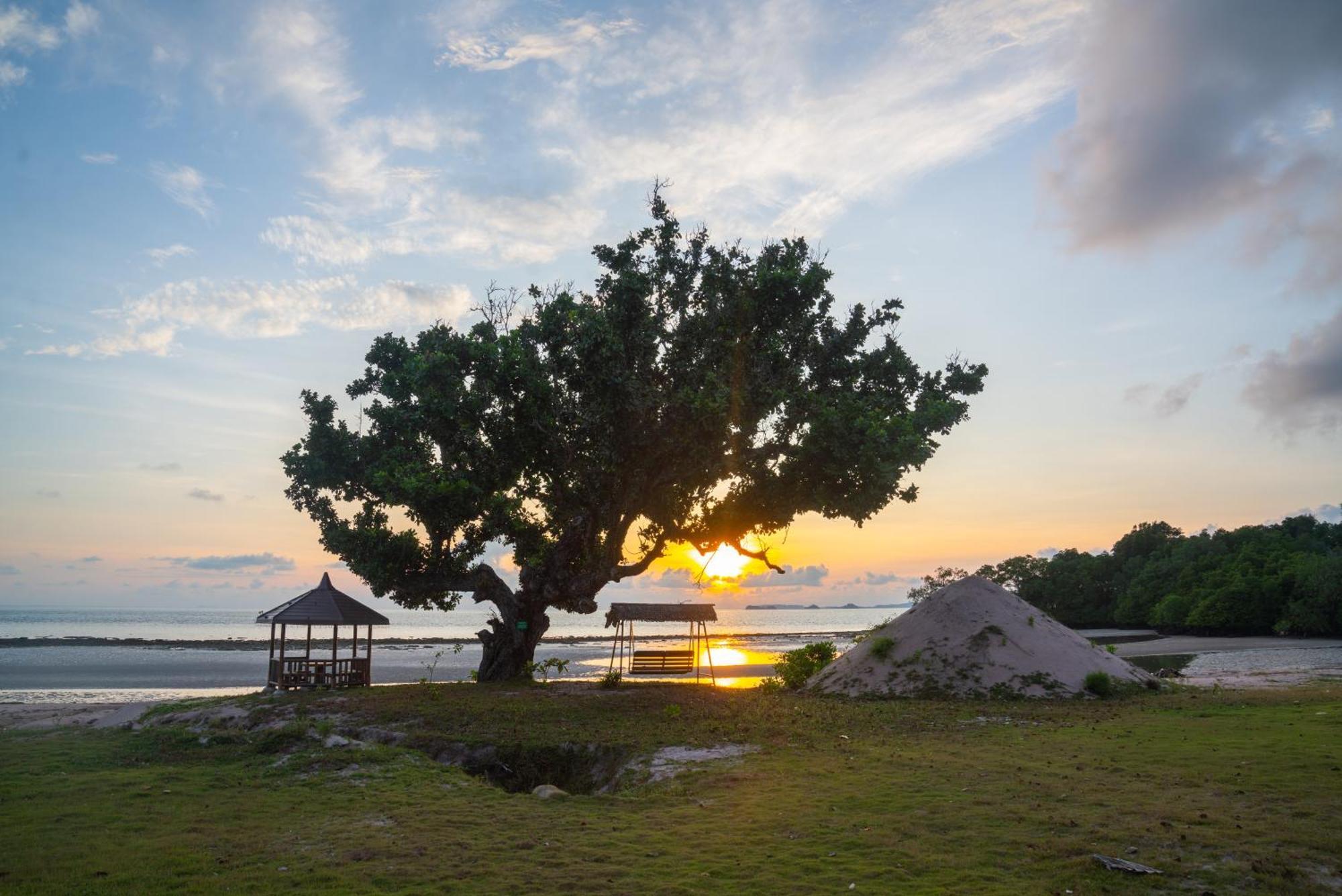 Kepri Coral Resort Galang Island Esterno foto